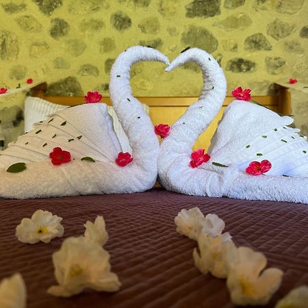 Thethi Paradise Hotel & Restaurant 外观 照片
