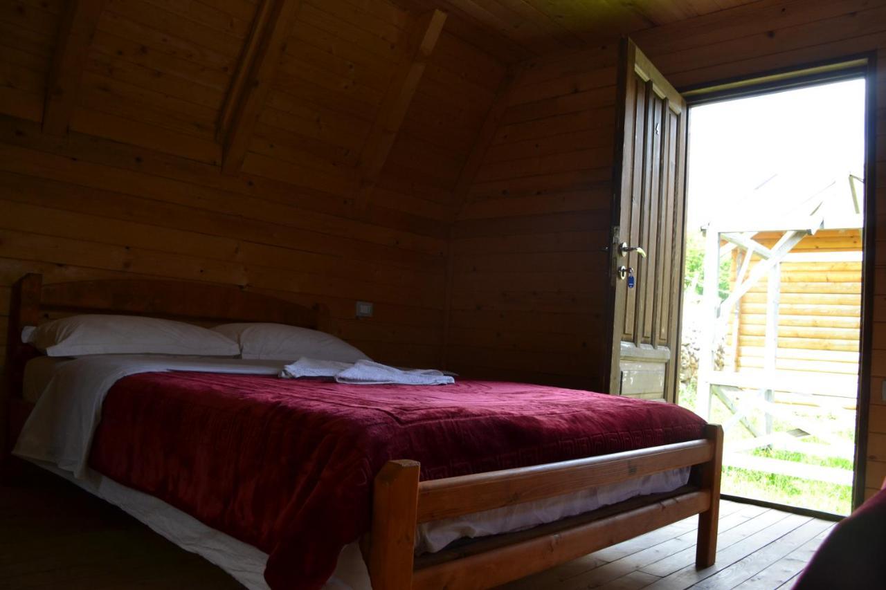 Thethi Paradise Hotel & Restaurant 外观 照片