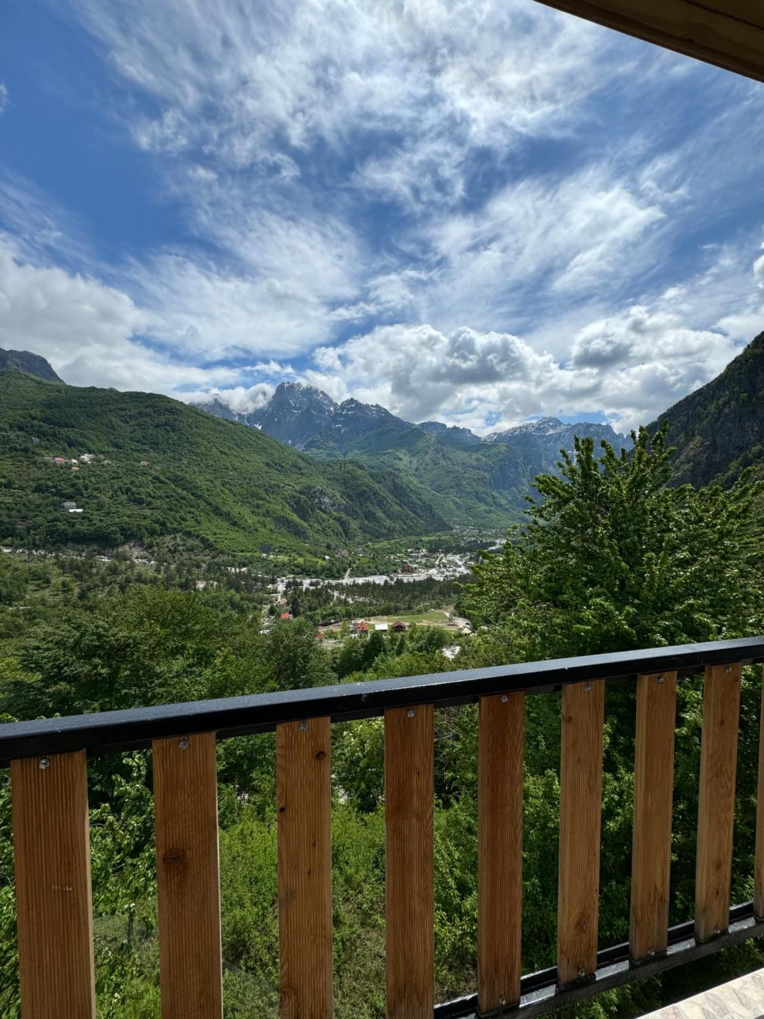 Thethi Paradise Hotel & Restaurant 外观 照片